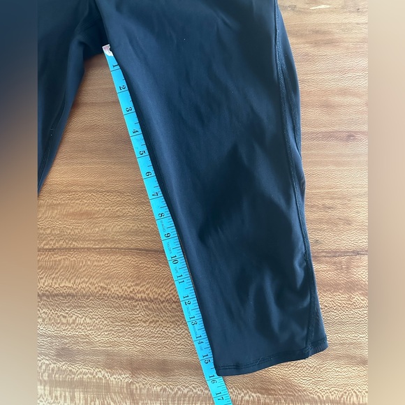 LULULEMON Cropped Leggings - Picture 7 of 11